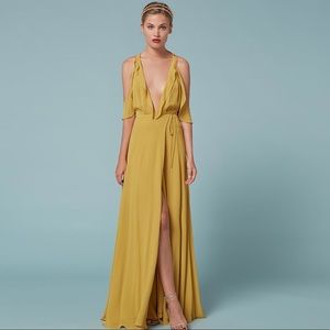SOLD ✨ Reformation Cordelia dress in Saffron ✨